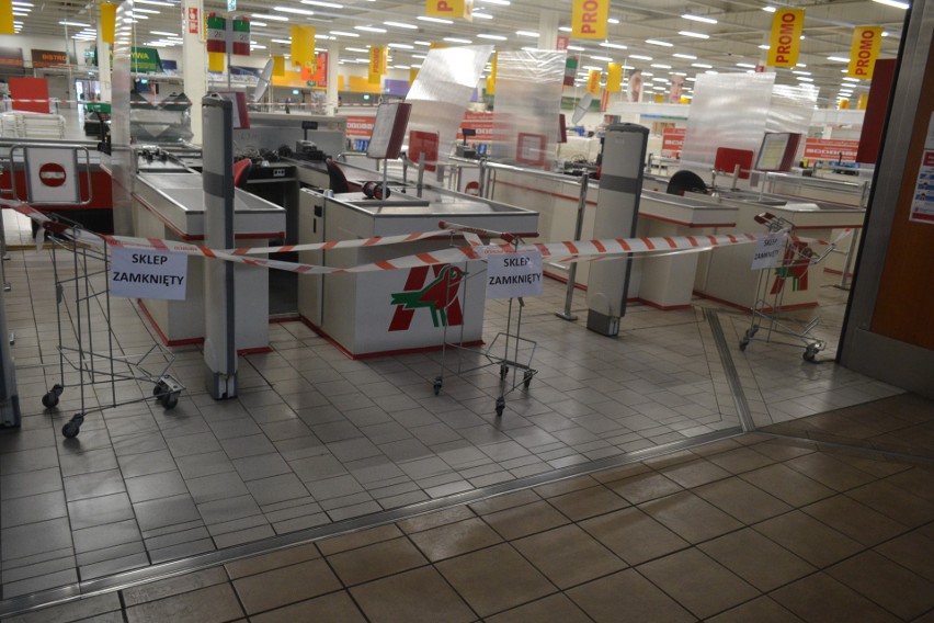 Sklep Auchan przy Katowickiej już nie działa. Został...