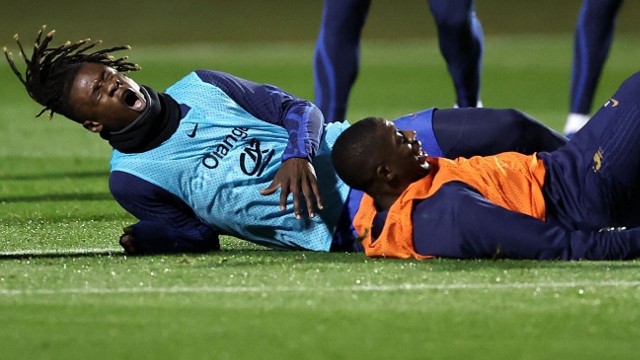 Eduardo Camavinga doznał kontuzji po zderzeniu z Ousmane Dembele podczas treningu reprezentacji Francji