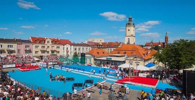 Mitying Gwiazd na rynku Kościuszki w Białymstoku. Czy polscy lekkoatleci okażą się najlepsi?