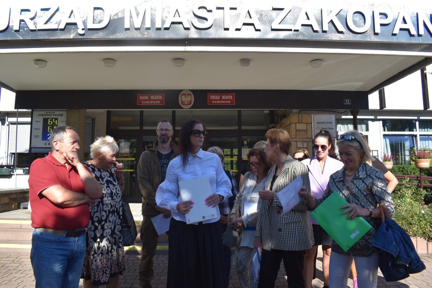 Mieszkańcy Zakopanego uważają, że radny Jacek Kalata...