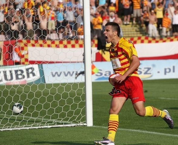 Maciej Makuszewski cieszy się z pierwszego gola w ekstraklasie