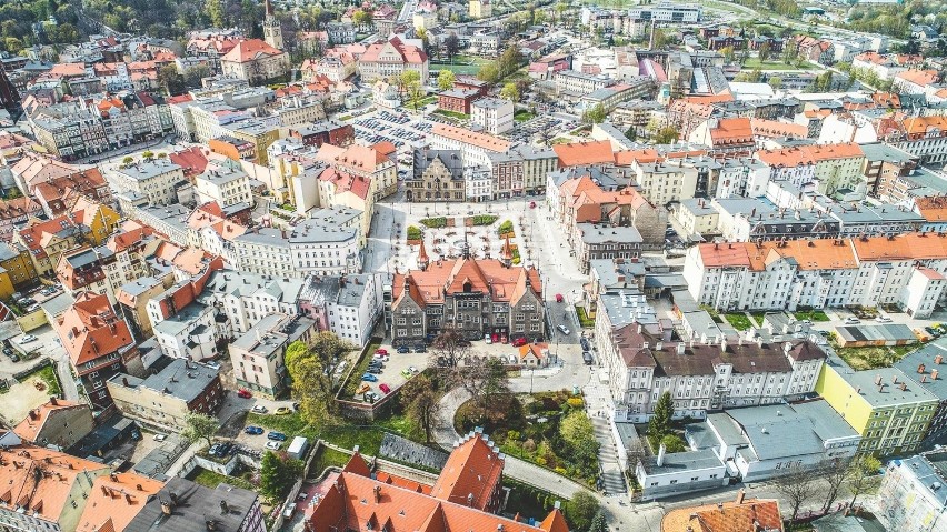 Poznaj osiem małopolskich miast, którym przybywa mieszkańców...