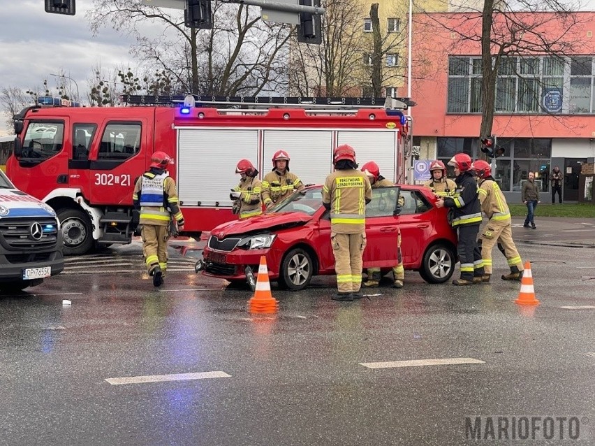 W kolizji wzięło udział w sumie czterech pasażerów w tym...