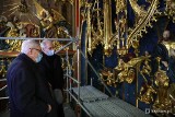 Kończy się renowacja najpiękniejszego ołtarza w Polsce. Prace trwały ponad 5 lat!