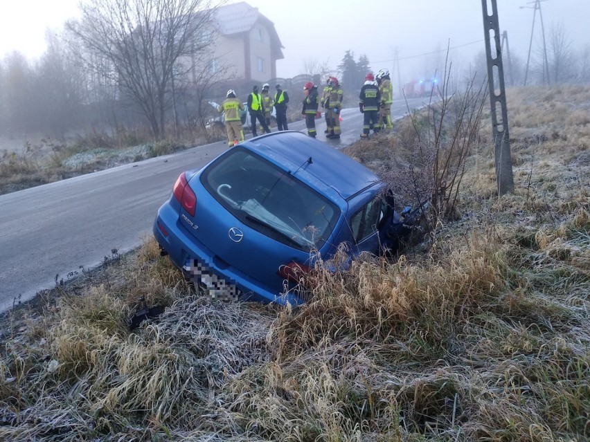 Podhale. Uwaga na bardzo śliskie drogi. Poranna kolizja w Rdzawce [ZDJĘCIA] 