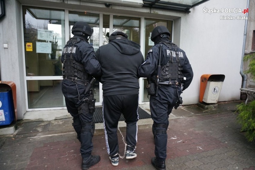Bielsko-Biała: Kibole działali w gangu narkotykowym. Policja rozbiła groźną grupę ZDJĘCIA + WIDEO