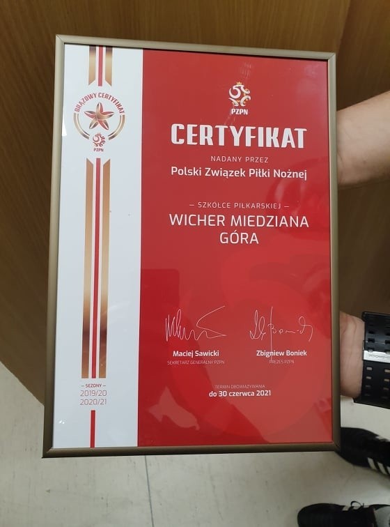 Dziecięca Akademia "Wichra" Miedziana Góra z Certyfikatem Polskiego Związku Piłki Nożnej!