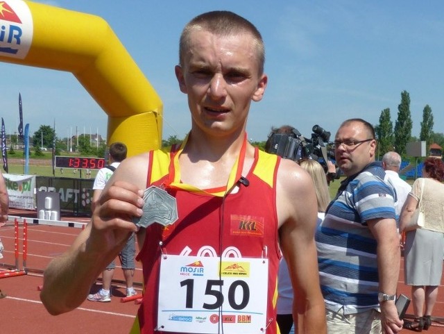 Jarosław Lubiński z powiatu jędrzejowskiego zajął trzecie miejsce w I Kieleckim Biegu Górskim. 
