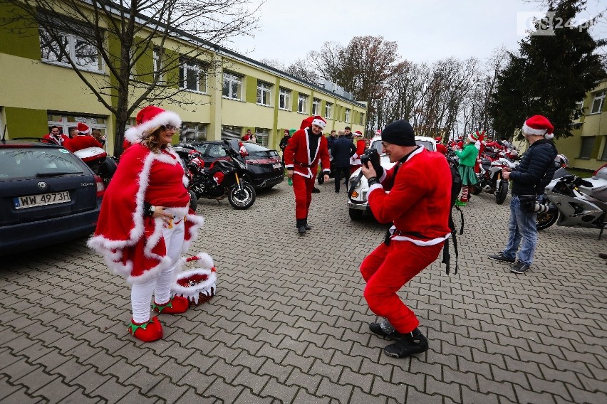 MotoMikołaje ze Szczecina i inni bohaterowie odwiedzili dzieci w szpitalu [ZDJĘCIA]