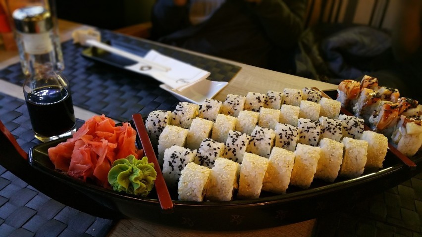 Sushi zyskuje coraz większą popularność wśród mieszkańców...