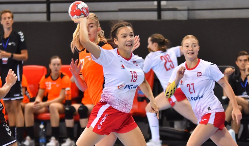 Michalina Pastuszka z Suzuki Korony Handball Kielce podczas...