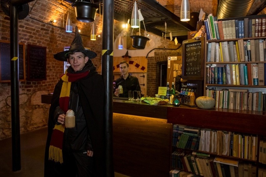 W Krakowie powstała kawiarnia dla fanów Harry'ego Pottera [ZDJĘCIA]