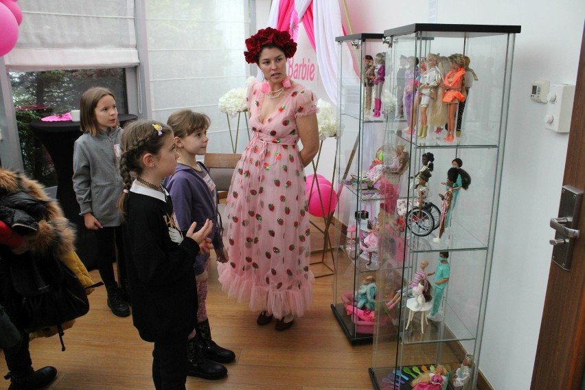 Wystawa Uniwersum Barbie w Mienie