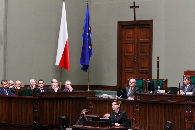 Przegłosowano wotum zaufania dla rządu Beaty Szydło.