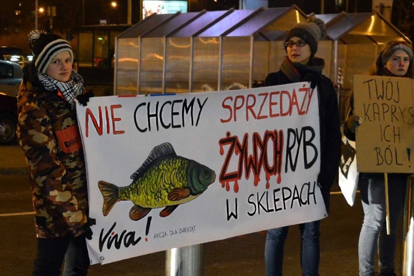 Przed marketem sieci Kaufland na Al. Solidarności odbyła się...