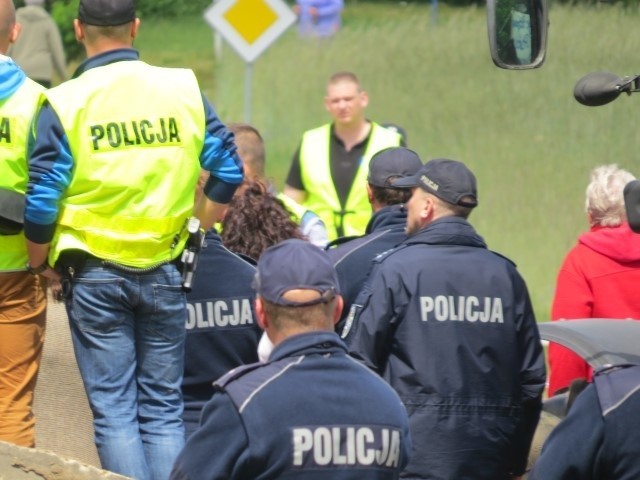 Starcie protestujących z policją w Czarnej Dąbrówce. Jedna osoba ranna