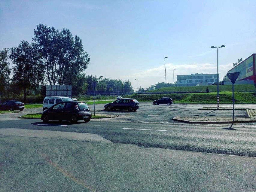 Gibała: Miasto chwali się parkingami, których nie ma