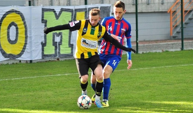 Maciej Domański jeszcze w barwach Siarki w czasie jesieni sezonu 2015/2016. Przy Niepodległości zdobył jednego gola i miał 8 asyst.