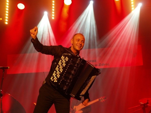 Marcin Wyrostek podczas koncertu w Busku