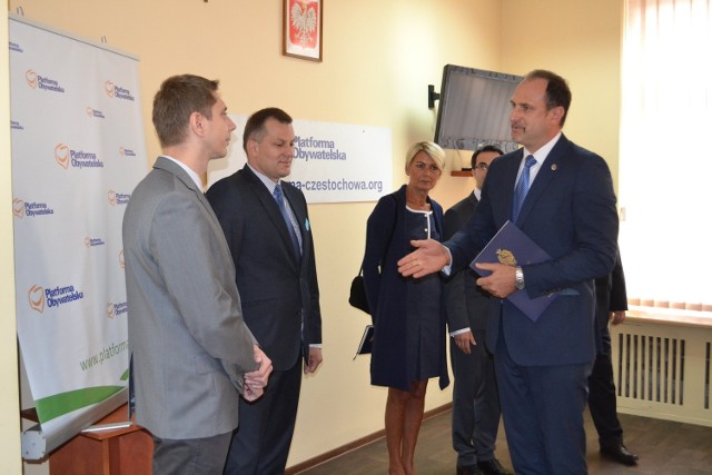 Senator Andrzej Szewiński wczoraj potwierdził swój start w wyborach i przedstawił liderów list wyborczych Platformy