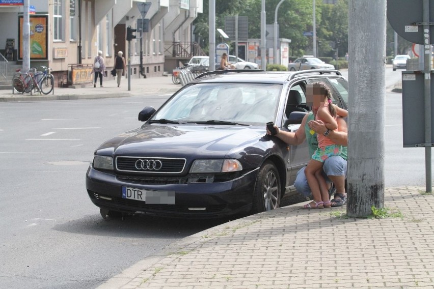 Wypadek na skrzyżowaniu Wyszyńskiego i Sienkiewicza