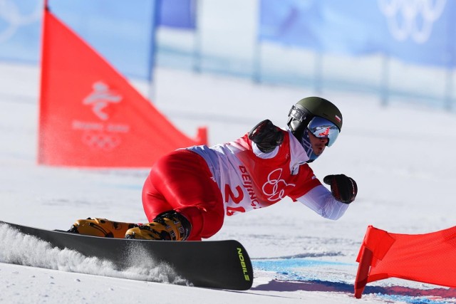 Oskar Kwiatkowski wygraÅ‚ piÄ…tkowe zawody snowboardowego Pucharu Åšwiata w Blue Mountain