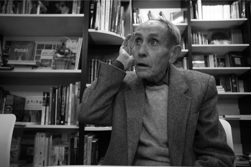 Tadeusz Konwicki nie żyje. Zmarł słynny pisarz. Miał 88 lat