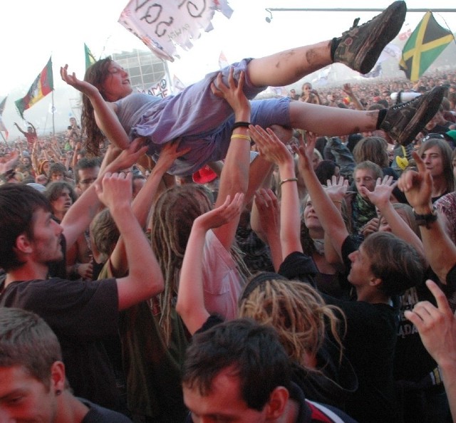 Dobra zabawa, ale też troska o siebie nawzajem, to wyróżnia Przystanek Woodstock spośród innych wielkich festiwali.