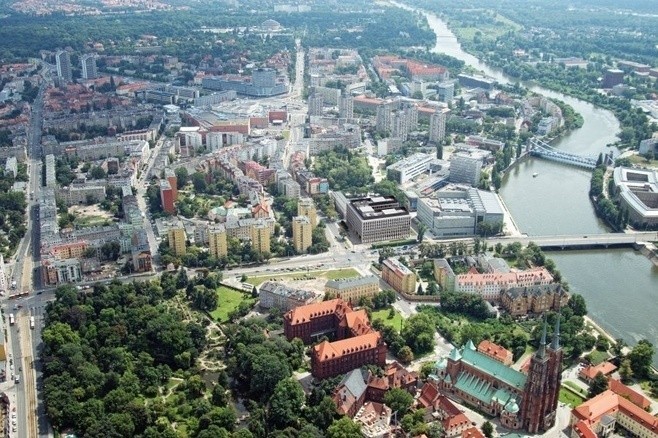 Wrocław: Kończą budować ekologiczny biurowiec Green Day (ZDJĘCIA, WIZUALIZACJE)
