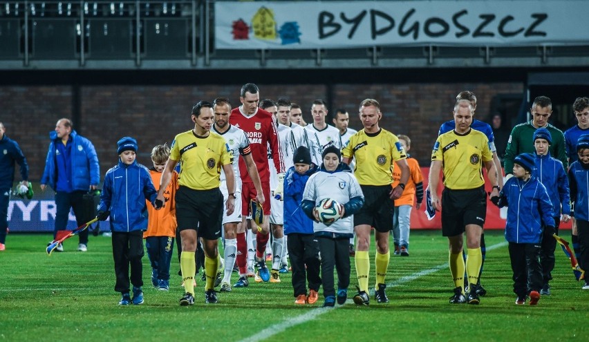 Zawisza zremisował z Arką 2:2 dzięki trafieniu kapitana w 91 minucie!