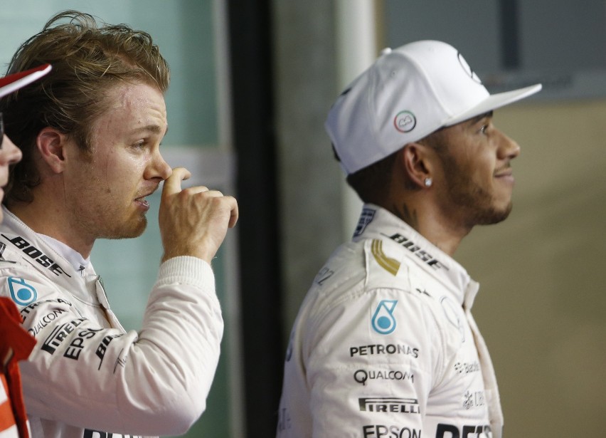 Nico Rosberg (z lewej) i Lewis Hamilton