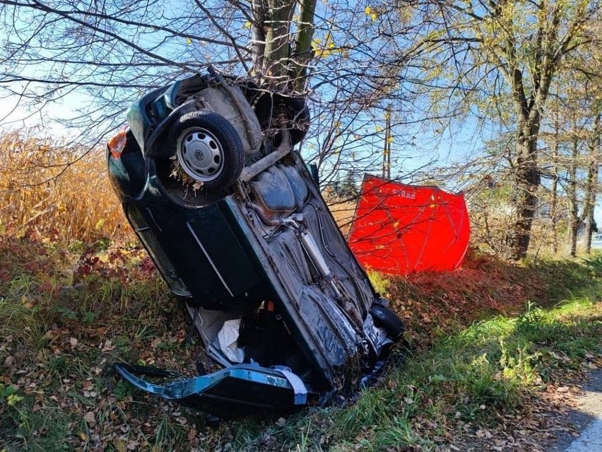 W Pawłowicach na DK 81 zderzyły się czołowo autobus i...