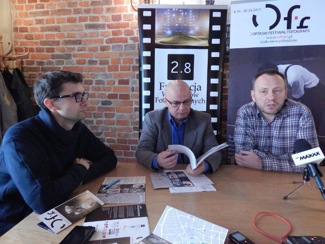 Sławomir Mielnik, Arkadiusz Branicki i Sławoj Dubiel, organizatorzy III Opolskiego Festiwalu Fotografii, przedstawili dziś jego program.