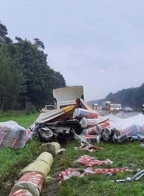 Na A4 w powiecie gliwickim doszło do kolizji. Tir uderzył w...