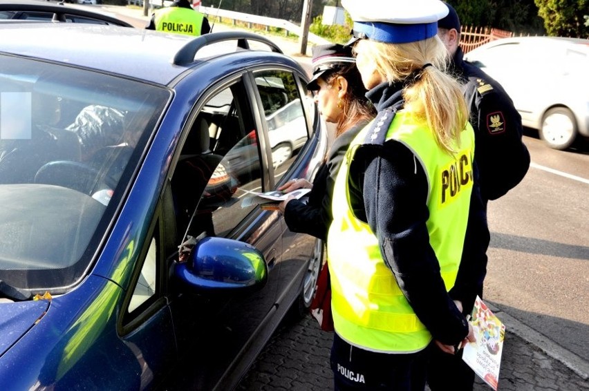 Bezpieczny Przejazd. Podlascy policjanci sprawdzali jak...