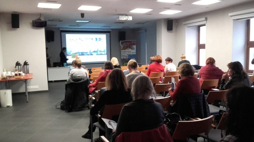 Poloniści uczyli się, jak ... lepiej uczyć podczas konferencji w Muzeum Dialogu Kultur w Kielcach 