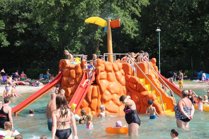 Aqua aerobik i inne atrakcje Kąpieliska Leśnego w Gliwicach ZDJĘCIA