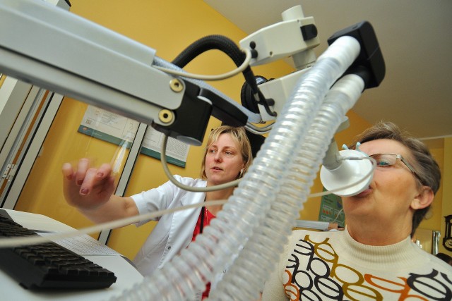 Spirometryczne badanie płuc będzie wykonywane nieodpłatnie między innymi w Bydgoszczy i Toruniu w dniach od 1 do 6 października 2018 roku.