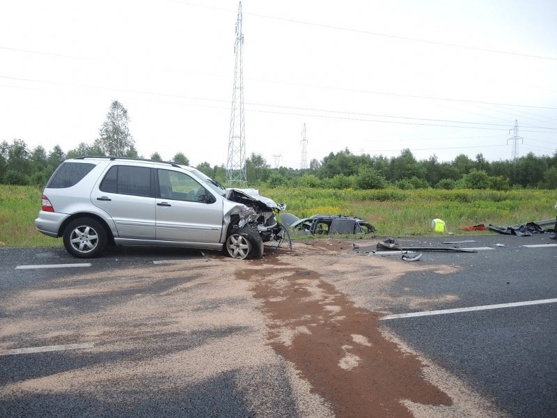 Wypadek wydarzył się krótko przed godziną 18 na drodze...