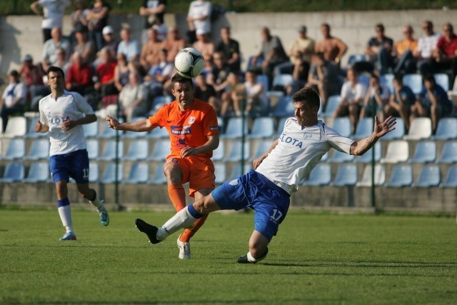 Fragment ostatniego meczu poprzedniego sezonu, w którym Flota pokonała Termalikę aż 4:1.