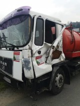 DK 28. Zderzenie dwóch samochodów ciężarowych w Paszynie