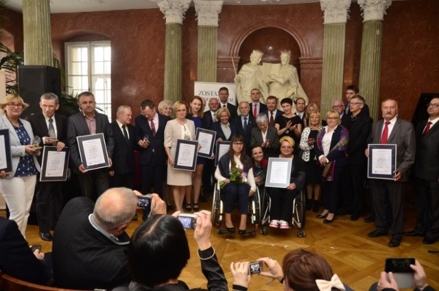 Już po raz dziewiąty kapituła konkursu Lodołamacze wybrała firmy, instytucje i ludzi z regionów Wielkopolskiego i Lubuskiego, najbardziej angażujących się w rozwiązywanie problemów osób niepełnosprawnych.