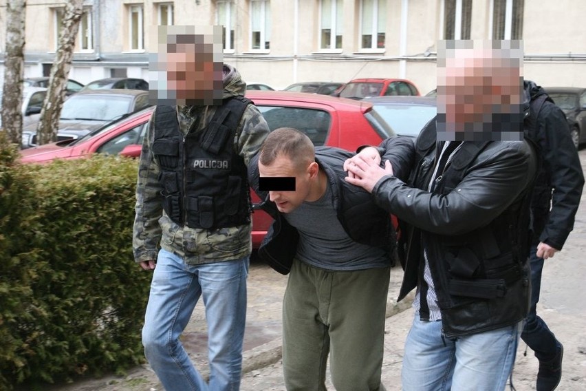 Lublinianin poszukiwany 7 listami gończymi wpadł w ręce policji wraz z narkotykami