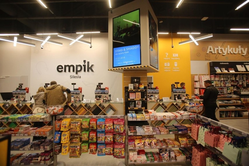 Salony Empik pozostają otwarte w galeriach handlowych i nie...