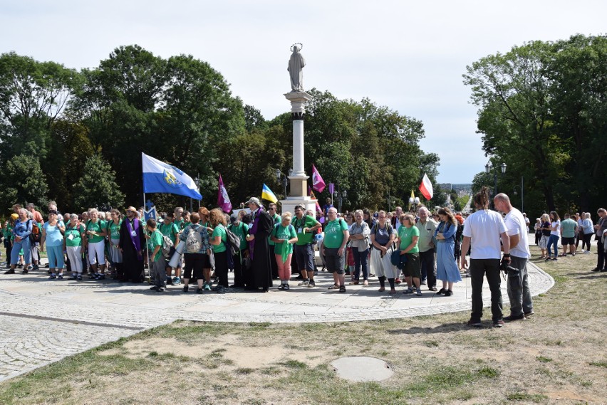 Pielgrzymka Legnicka dotarła na Jasną Górę ZDJĘCIA