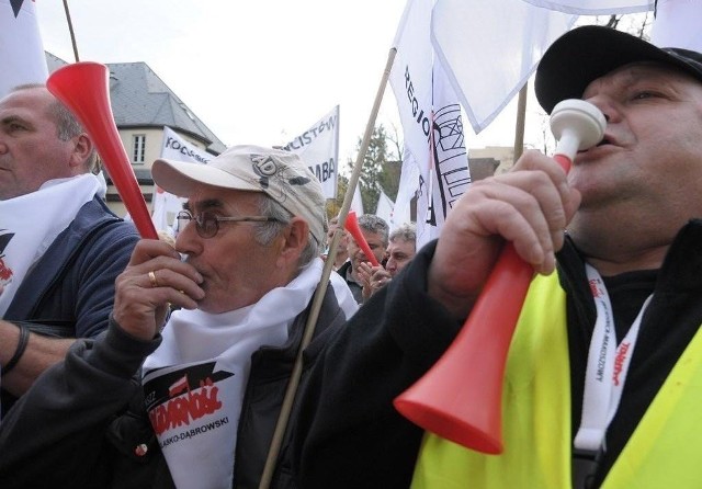 Trzy tysiące górników zastrajkuje na konwencji PiS w Katowicach