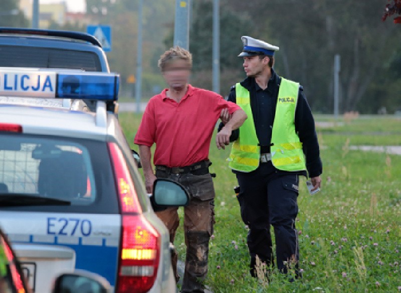 Pijany kierowca busa miał ponad 2 promile alkoholu w...