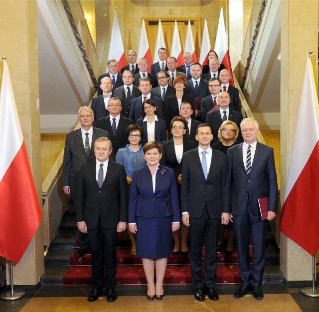 Rząd Beaty Szydło nie działa już w tym samym składzie i konfiguracji, w jakiej został zaprzysiężony