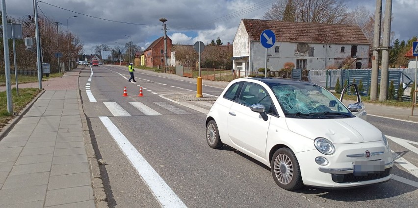 Wypadek w Bolesławicach. Kobieta potrącona na przejściu dla pieszych