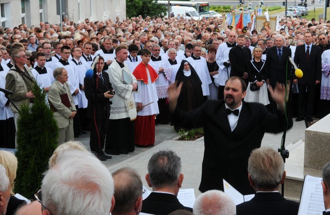 Odsłonięcie pomnika Najświętszego Serca Pana Jezusa [zobacz wideo]